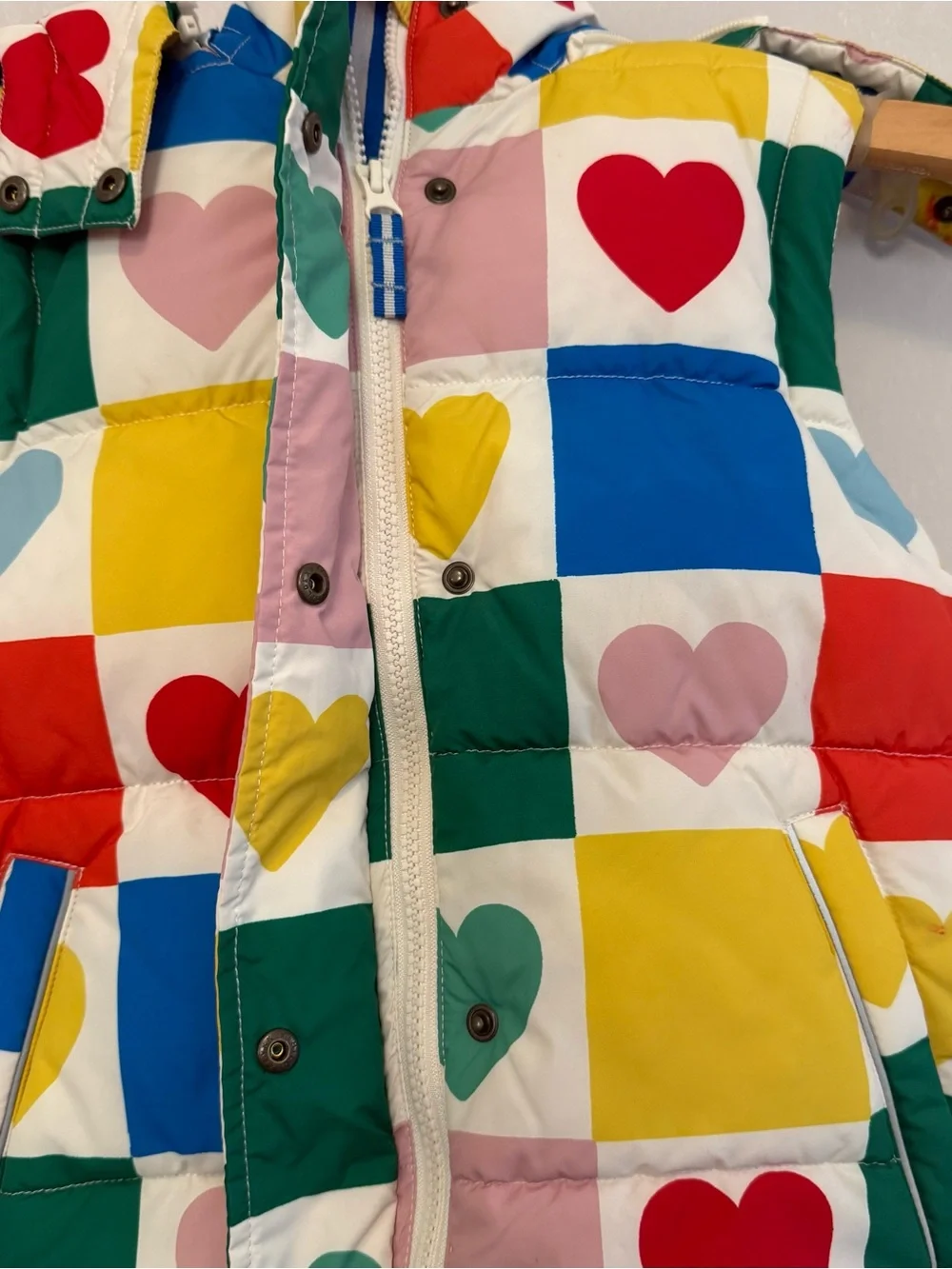 Cute Boden Girls Multicolor Heart Patchwork Hooded Puffer Vest little girl